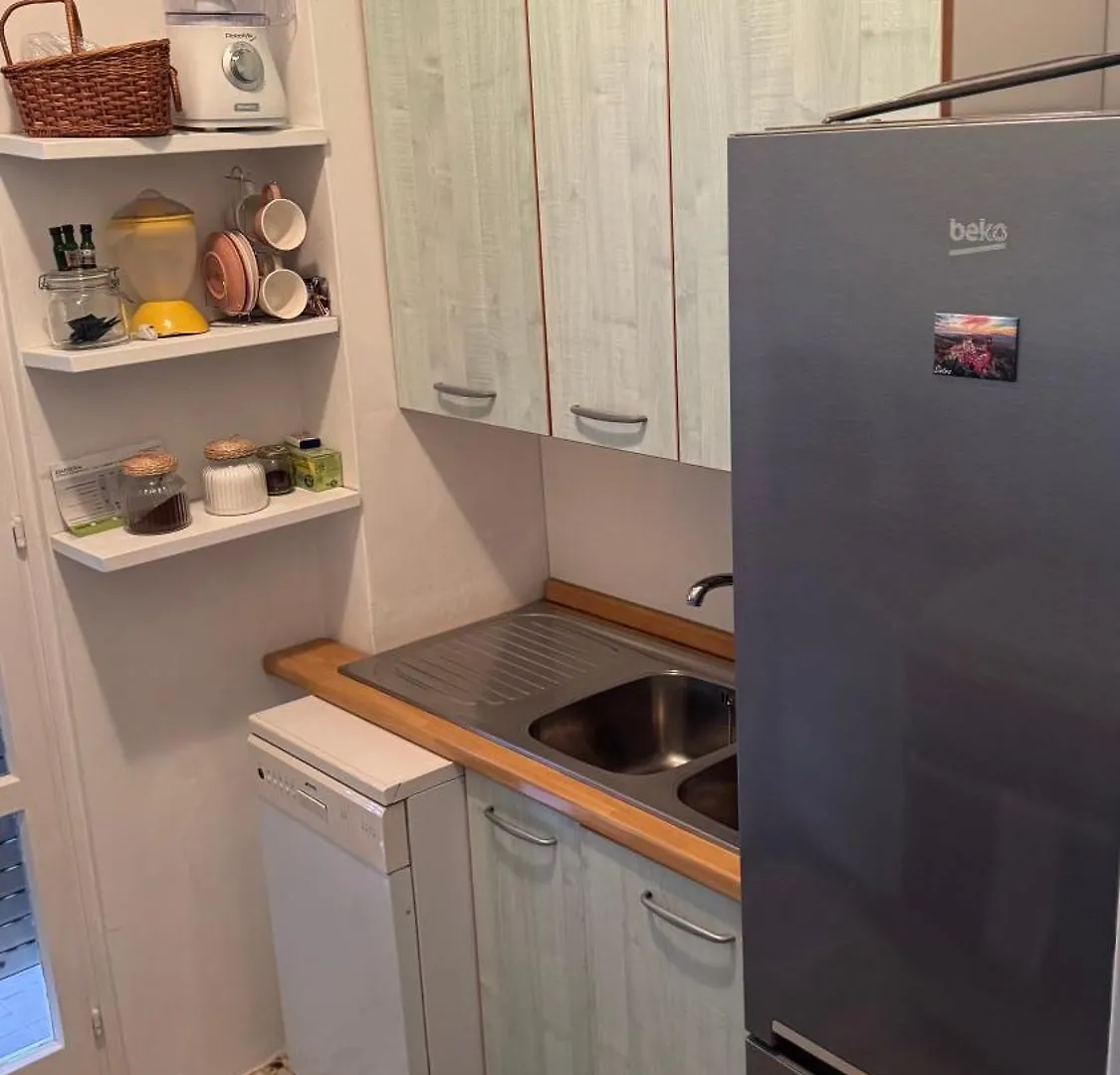 Apartment Appartamento Grazioso Viareggio Italy